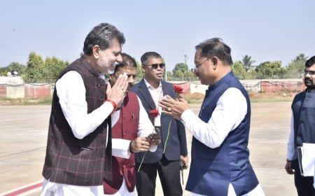 मुख्यमंत्री श्री विष्णु देव साय का जगदलपुर एयरपोर्ट में किया गया आत्मीय स्वागत –