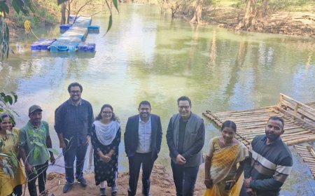 बस्तर प्रभारी अधिकारी ने दरभा विकासखंड में आकांक्षी कार्यक्रम के अंतर्गत संचालित, विकासात्मक गतिविधियों का लिया जायजा–