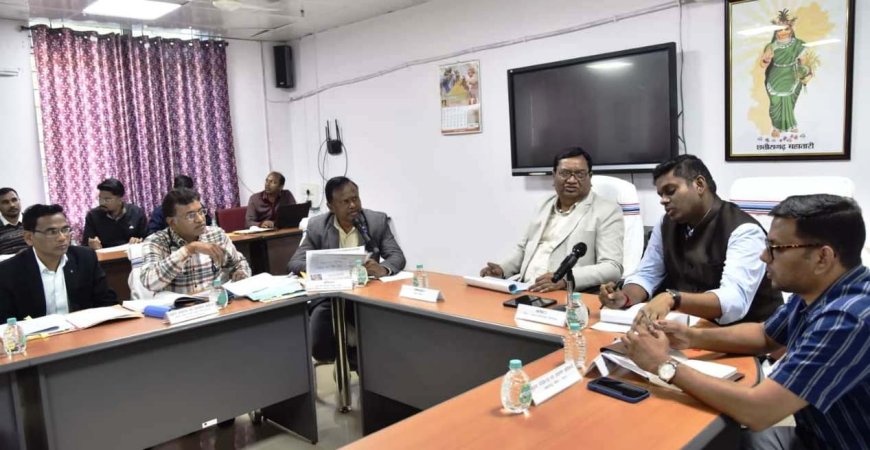 मेडिकल कॉलेज हॉस्पिटल में मरीजों को बेहतर चिकित्सा सुविधाएं मुहैया करवाने करें पहल- कमिश्नर श्री डोमन सिंह