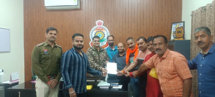 ब्राह्मण समाज की बेटियों पर अभद्र टिप्पणी के विरोध में  ,ब्राह्मण समाज ने एडिशनल एसपी को सौंपा ज्ञापन