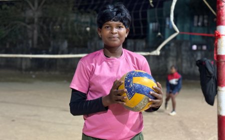 नक्सल प्रभावित इलाकों से उभरती खेल प्रतिभा—कोसी,   बस्तर ओलंपिक में दंतेवाड़ा वॉलीबॉल टीम सदस्य, अब कर रही संभाग स्तरीय मुकाबलों की तैयारी