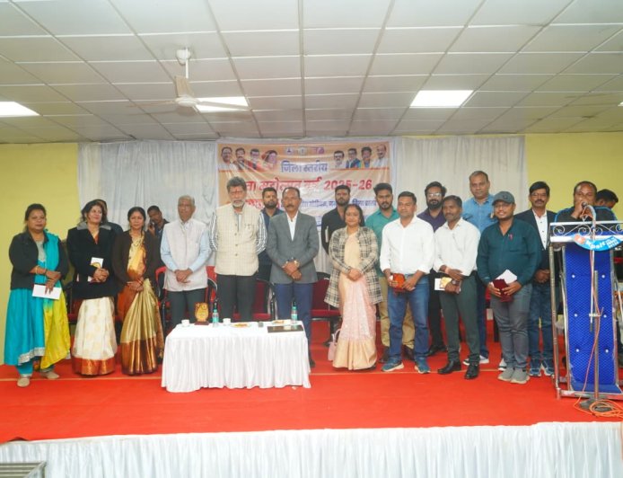 जगदलपुर में जिला स्तरीय युवा महोत्सव का भव्य आयोजन, विजेताओं को विधायक श्री किरण सिंह देव ने किया पुरस्कृत –